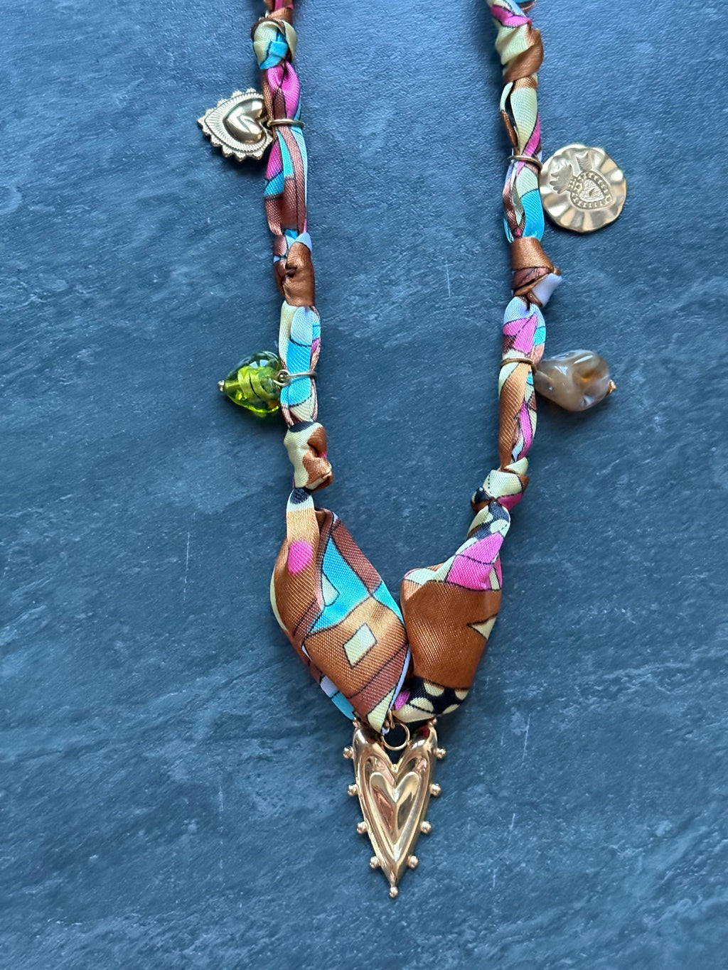 Collier Bandana Cœur Camel