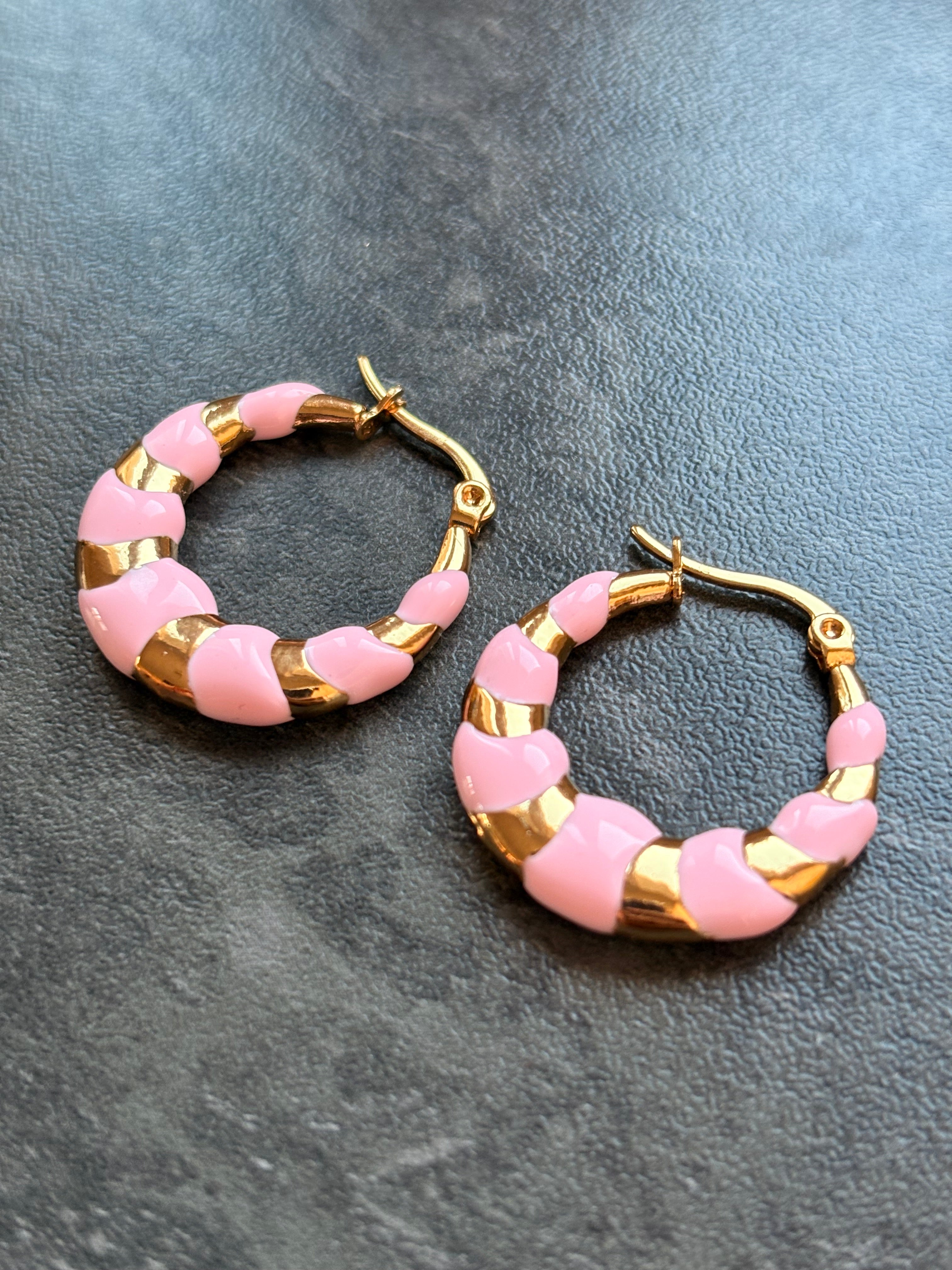 Petites Créoles Rose et Doré – Chic et Élégantes