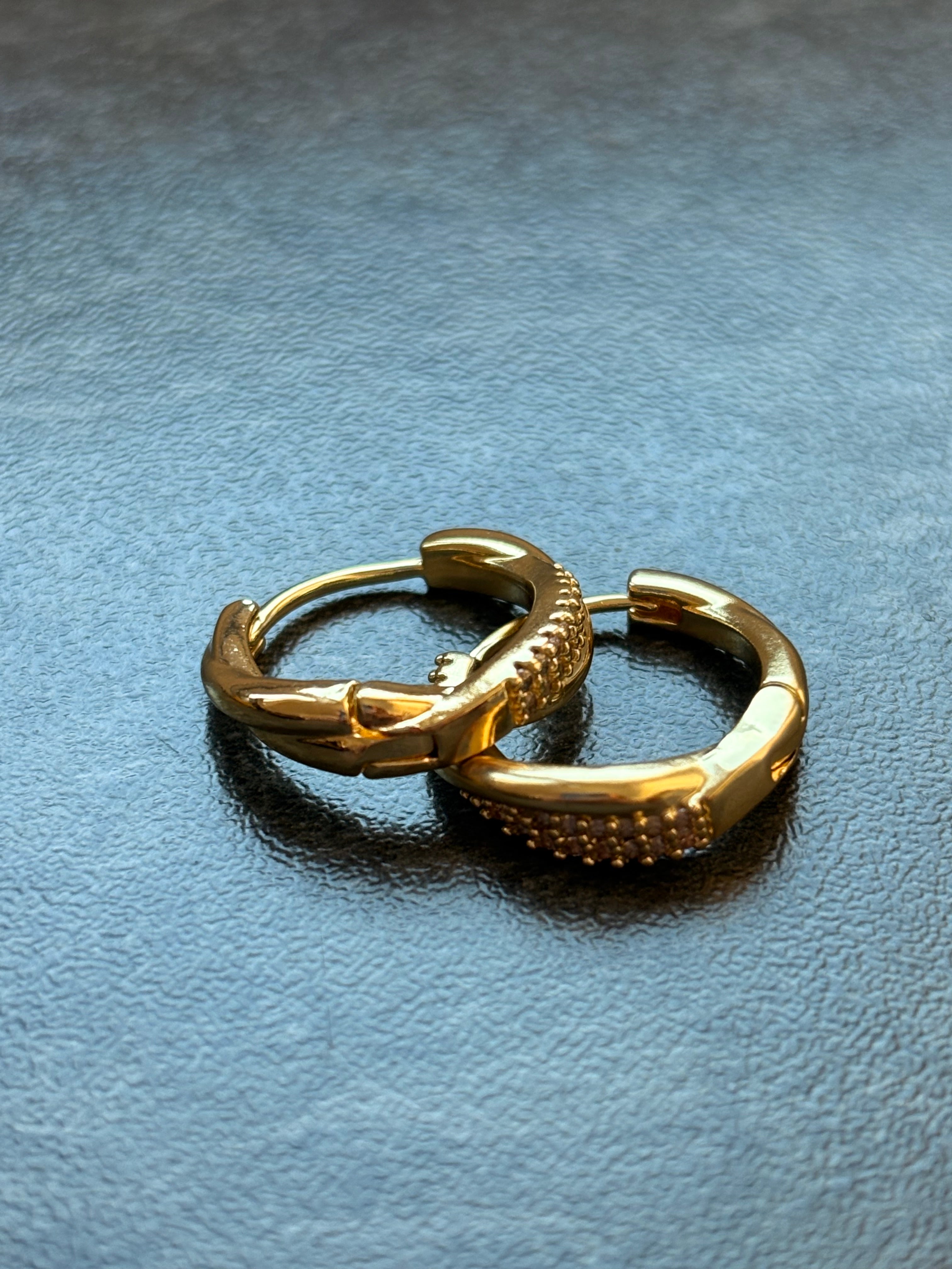 Puces d’Oreilles Dorées – Élégance Minimaliste