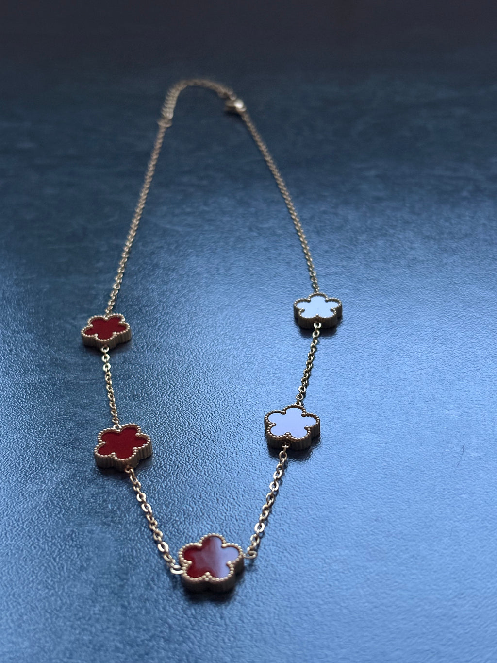 Collier Fleurs Élégance – Acier Inoxydable