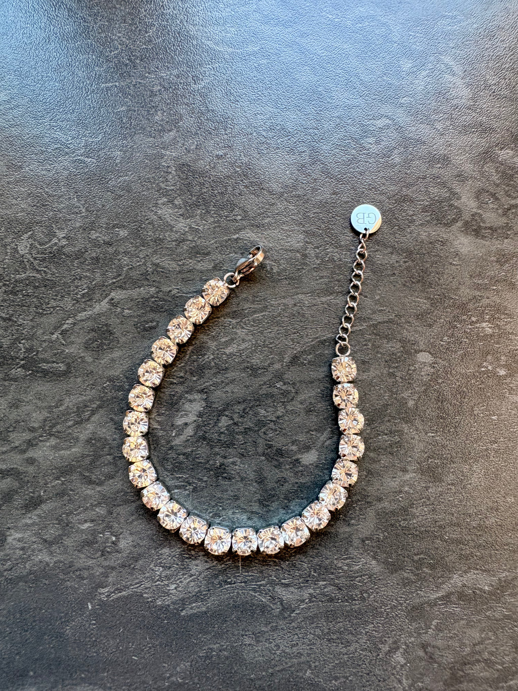 Bracelet Tennis Argenté en Acier Inoxydable – Strass Brillants Élégants