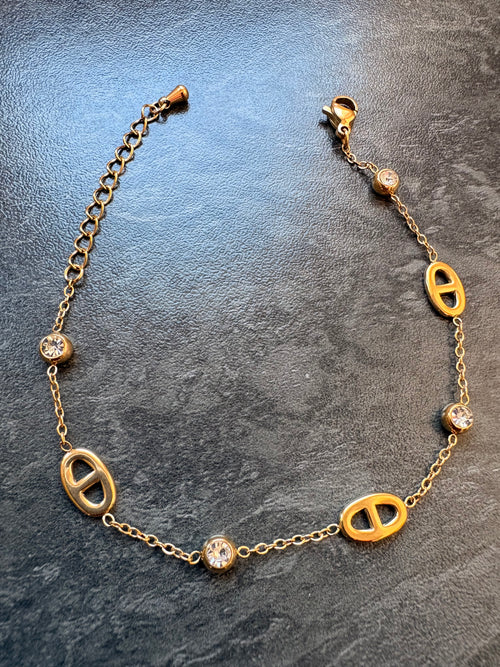 Bracelet Doré Fin avec Strass – Élégance Minimaliste