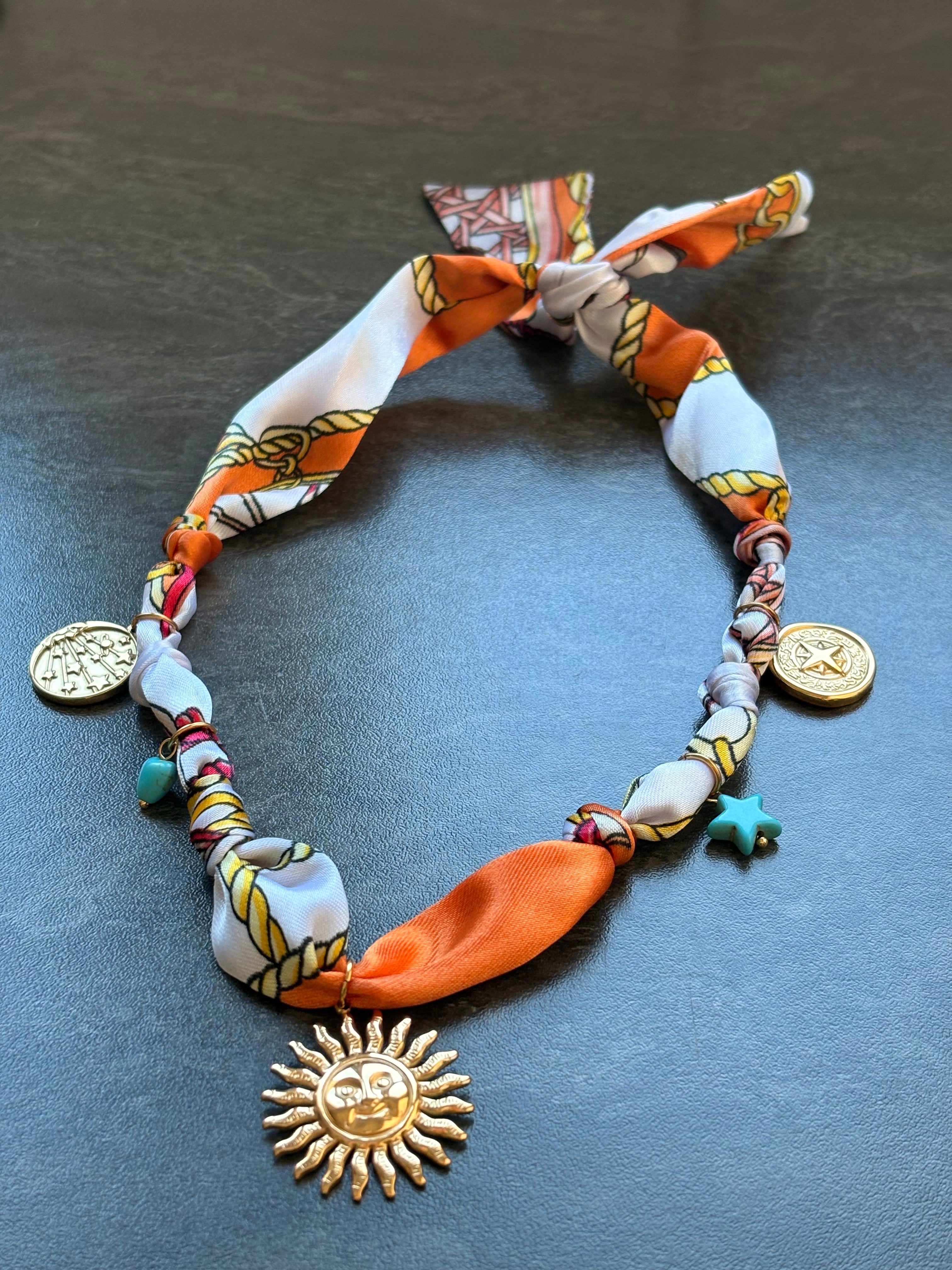 Collier bandana soleil