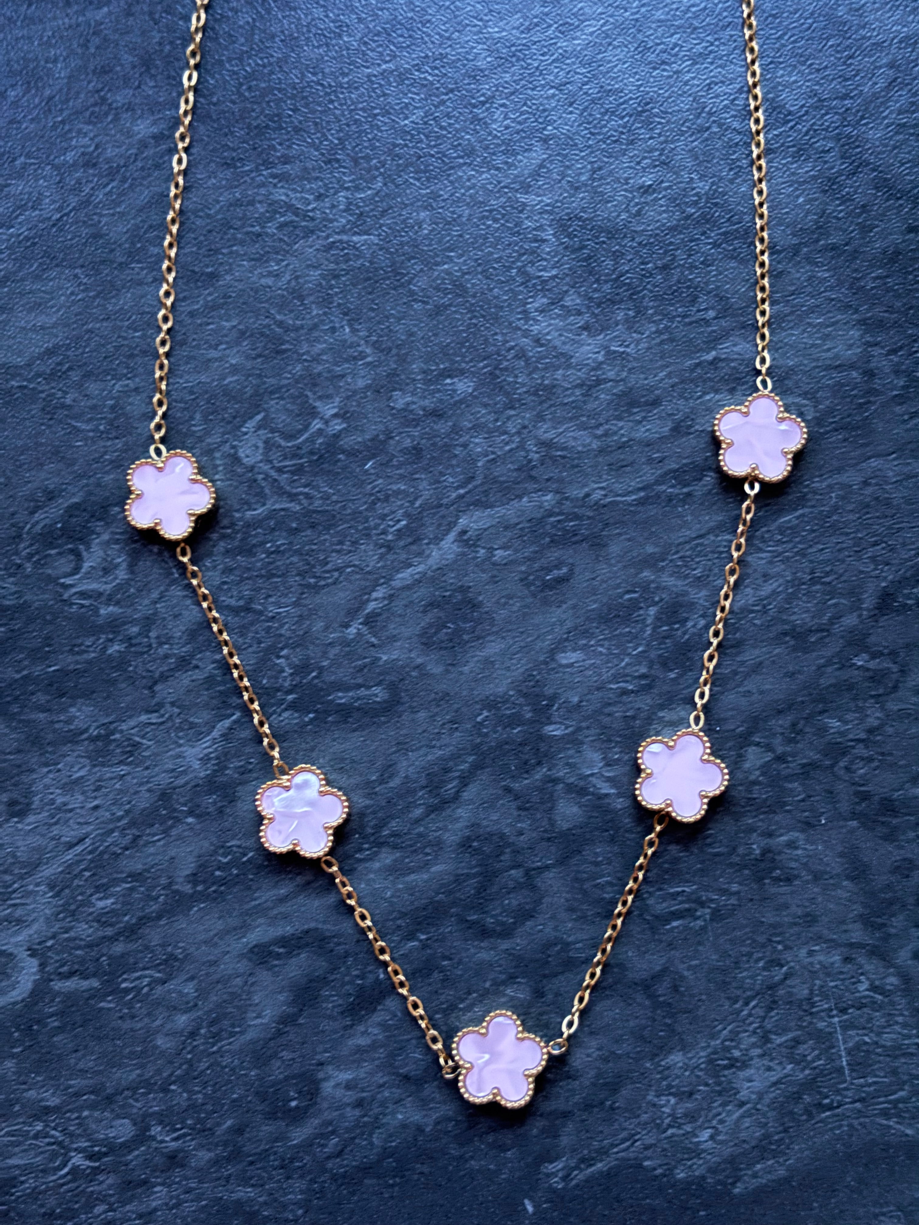 Collier Fleurs Élégance – Acier Inoxydable