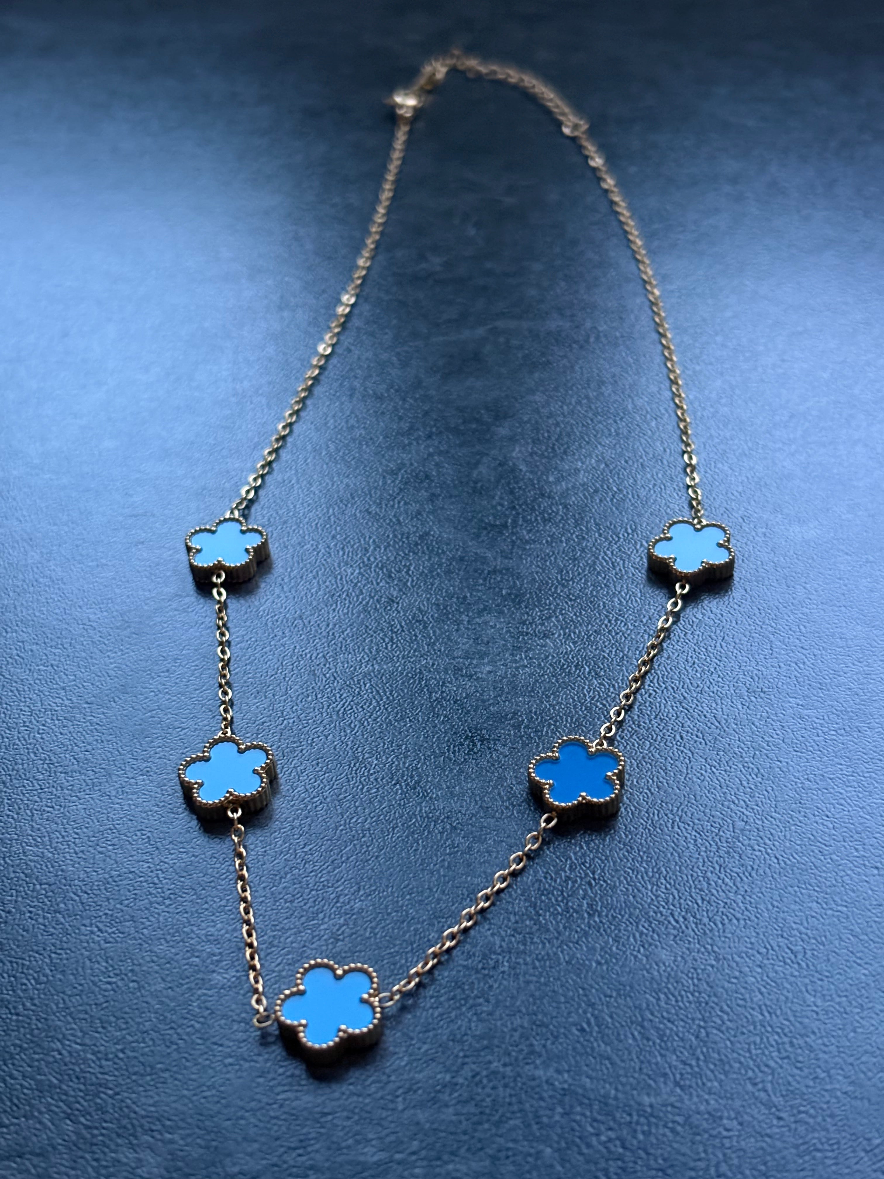 Collier Fleurs Élégance – Acier Inoxydable