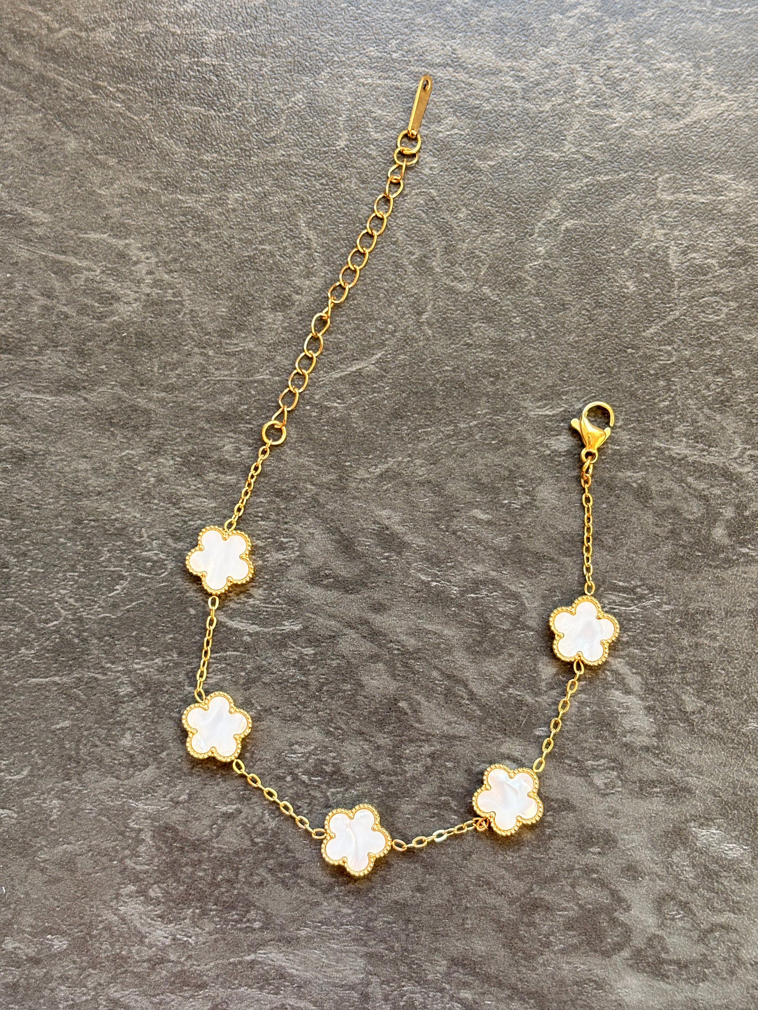 Bracelet Fleurs Délicates – Acier Inoxydable
