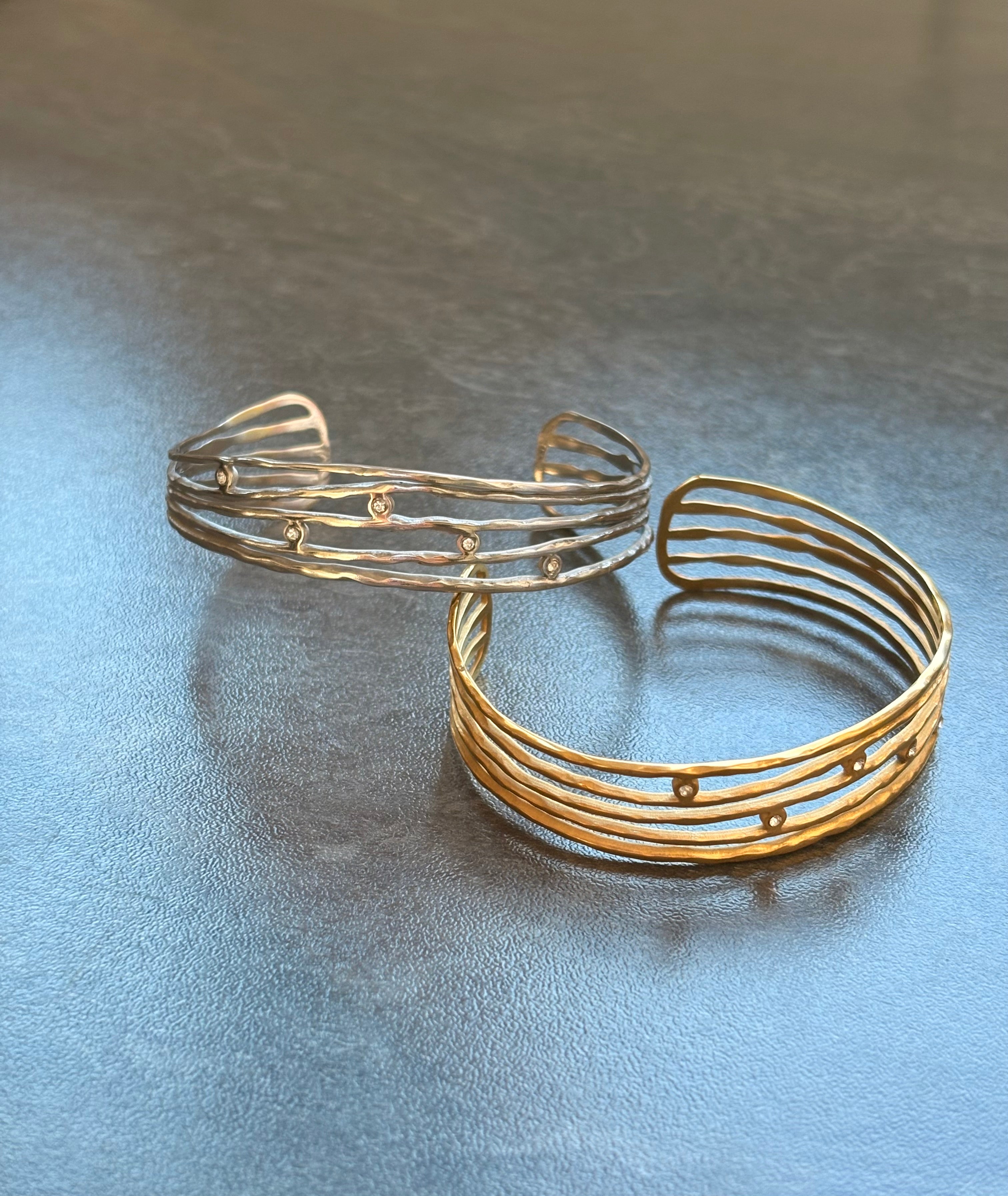Bracelet Jonc Argenté Multi-Rangs à Strass – Acier Inoxydable