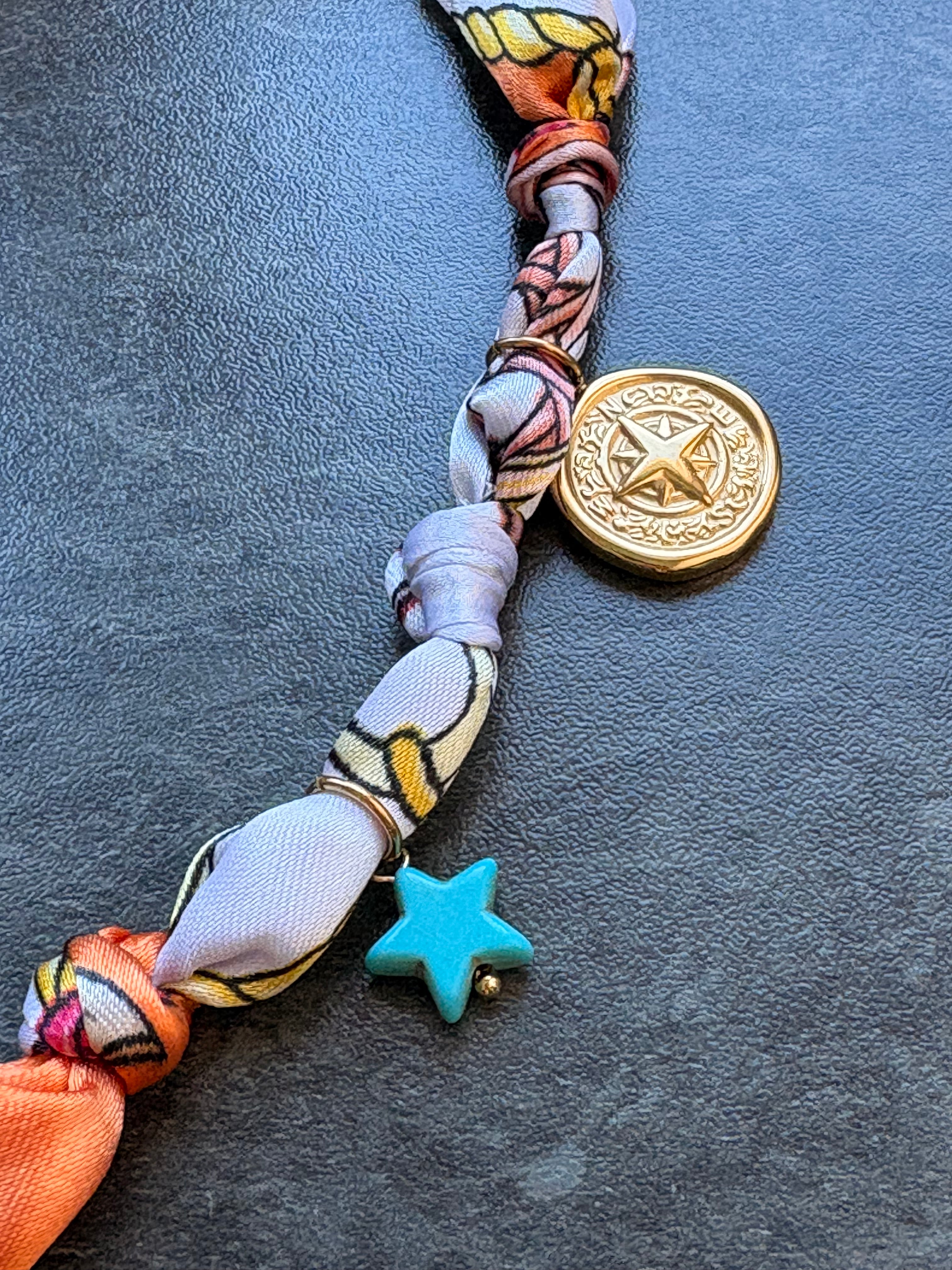 Collier bandana soleil