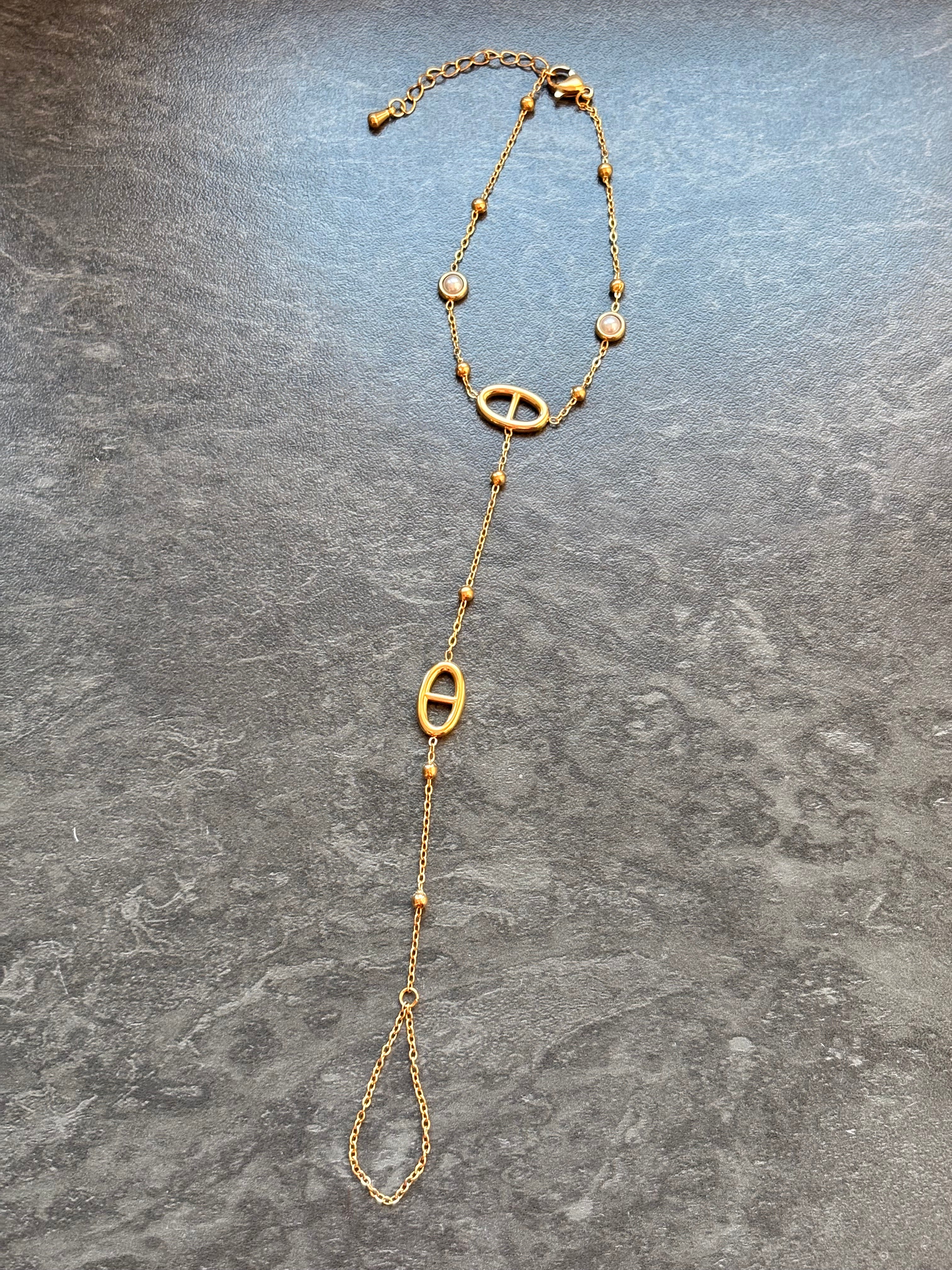 Bracelet-Bague Doré avec Motif Intégré – Style Moderne et Ajustable