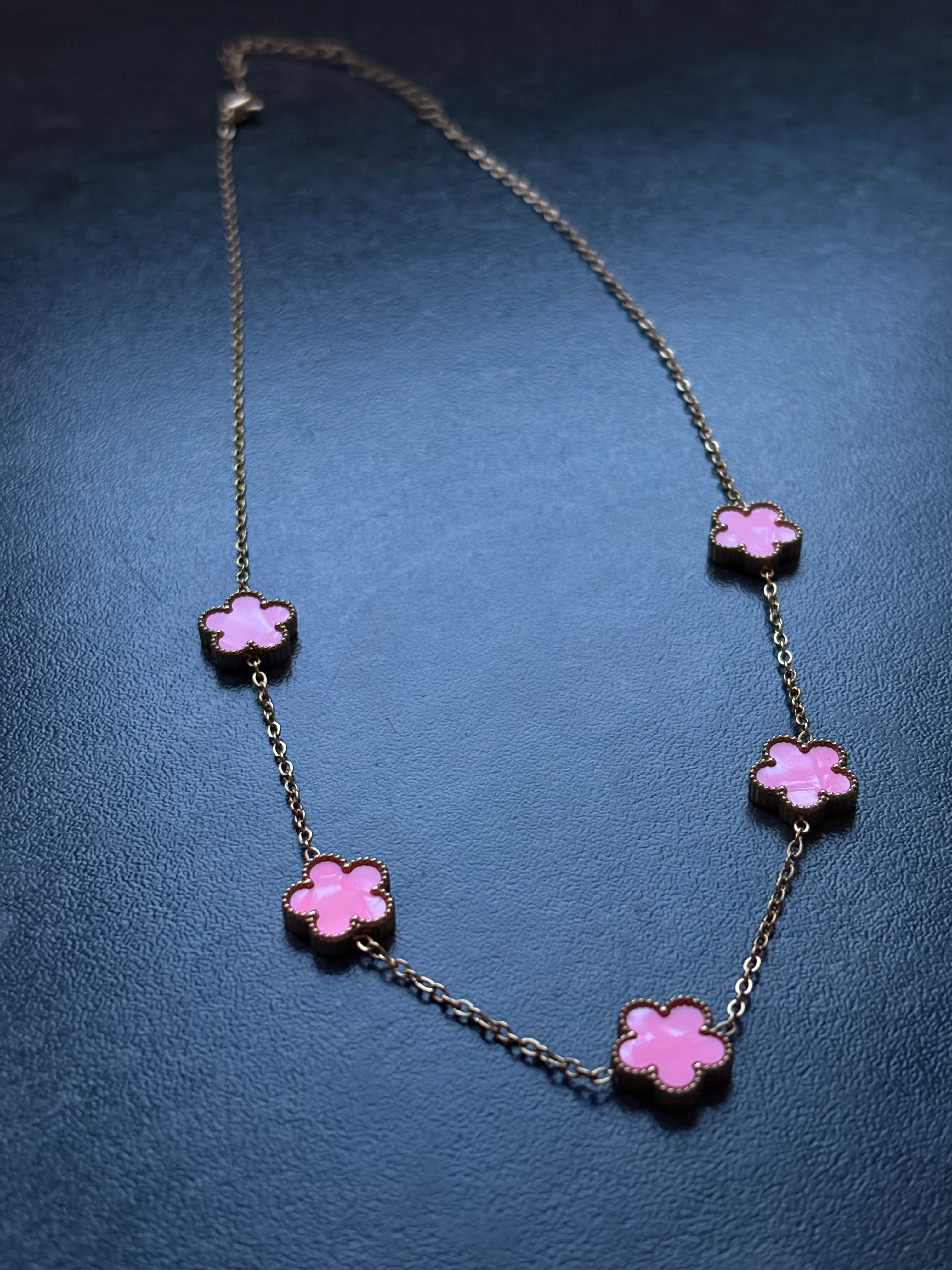Collier Fleurs Élégance – Acier Inoxydable