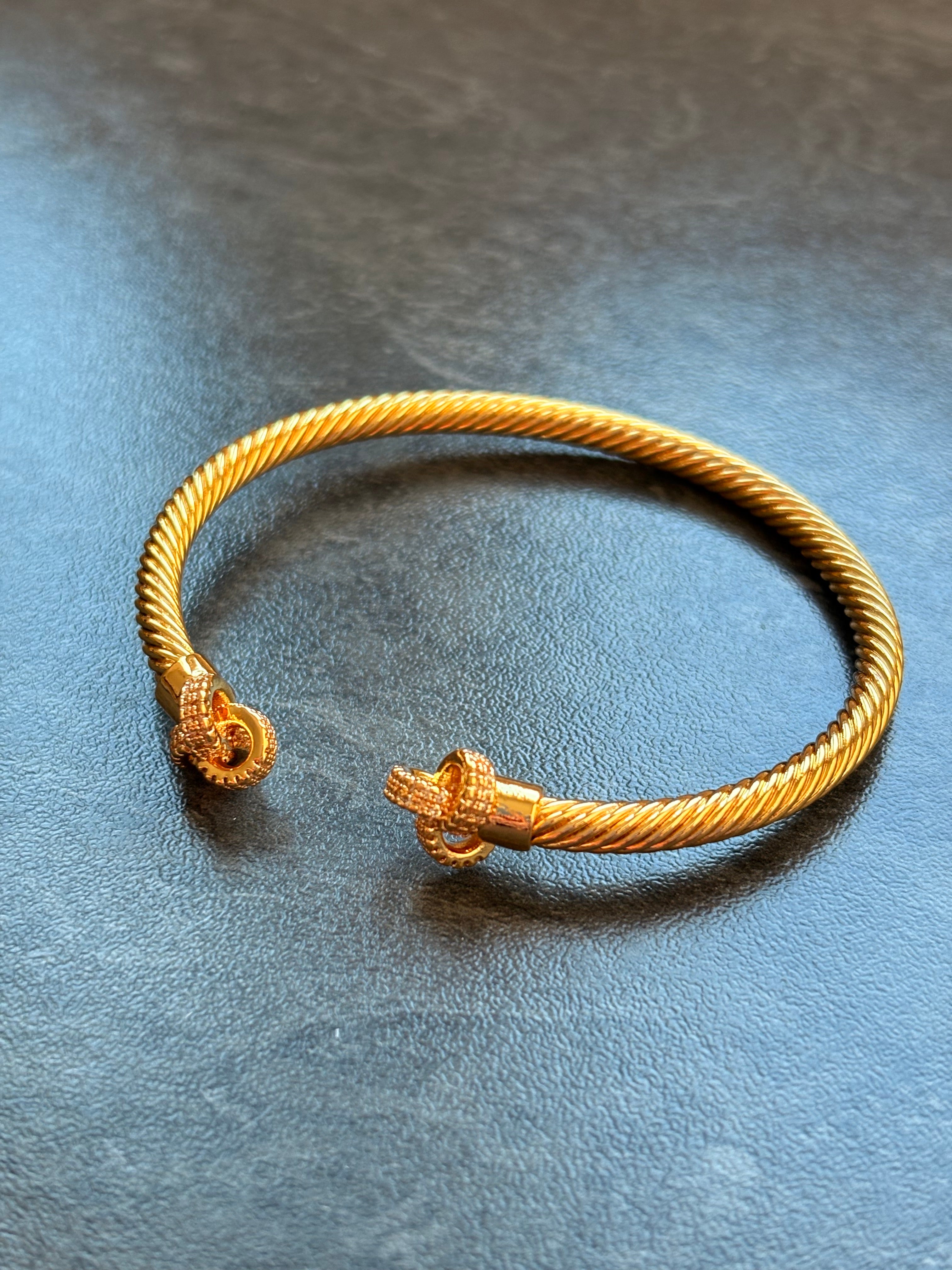 Bracelet Jonc Doré Torsadé – Acier Inoxydable