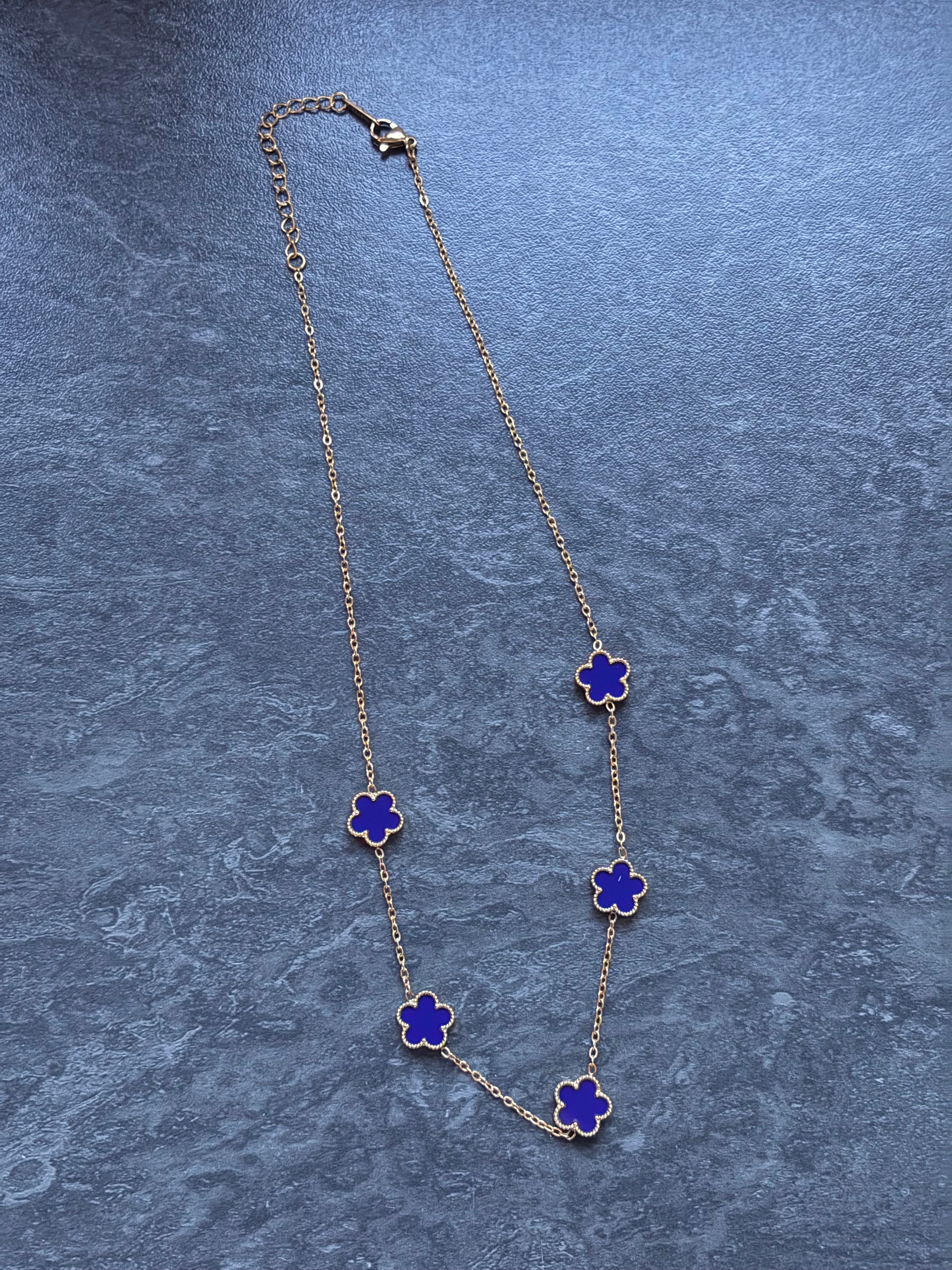 Collier Fleurs Élégance – Acier Inoxydable