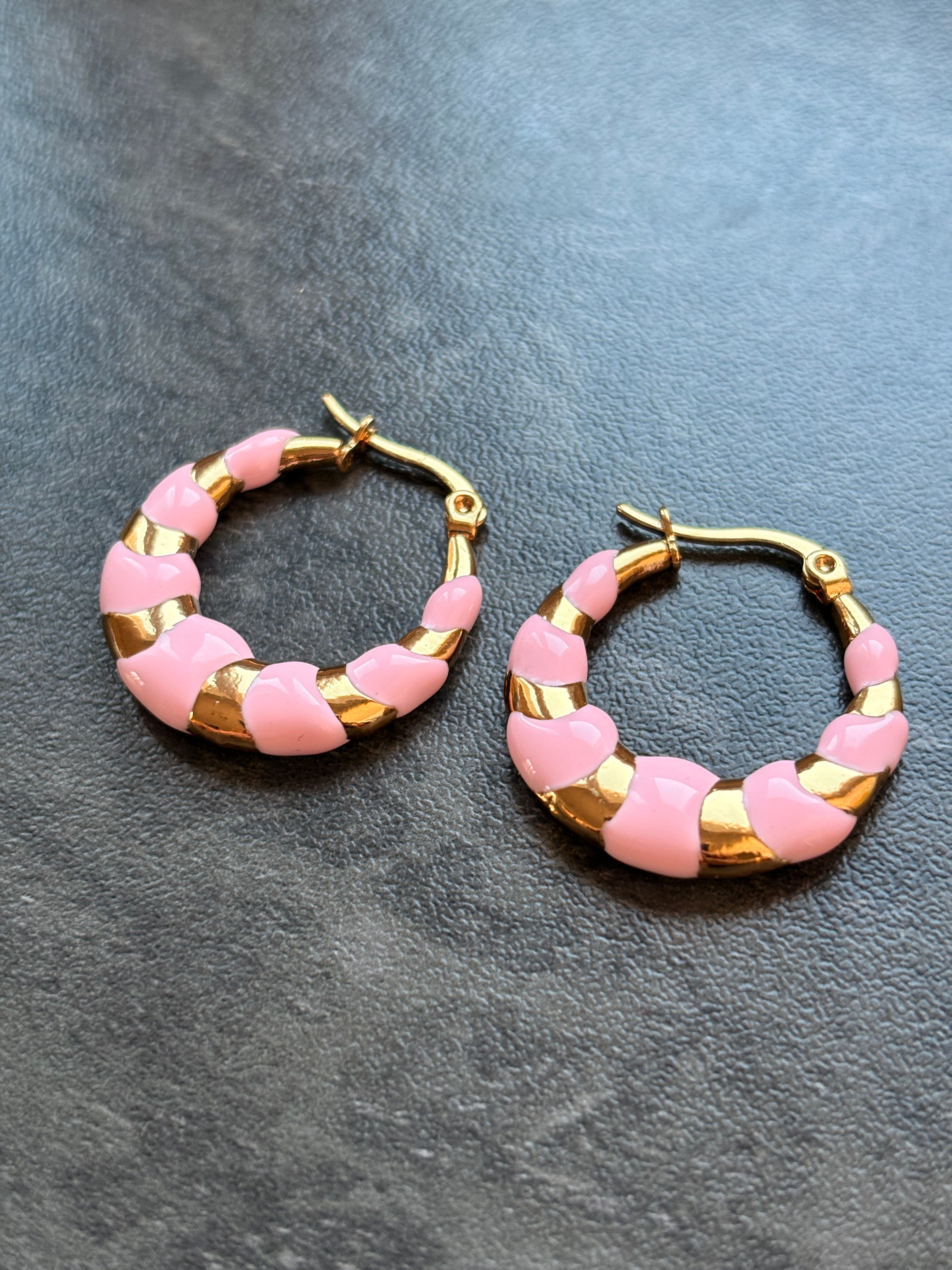 Petites Créoles Rose et Doré – Chic et Élégantes