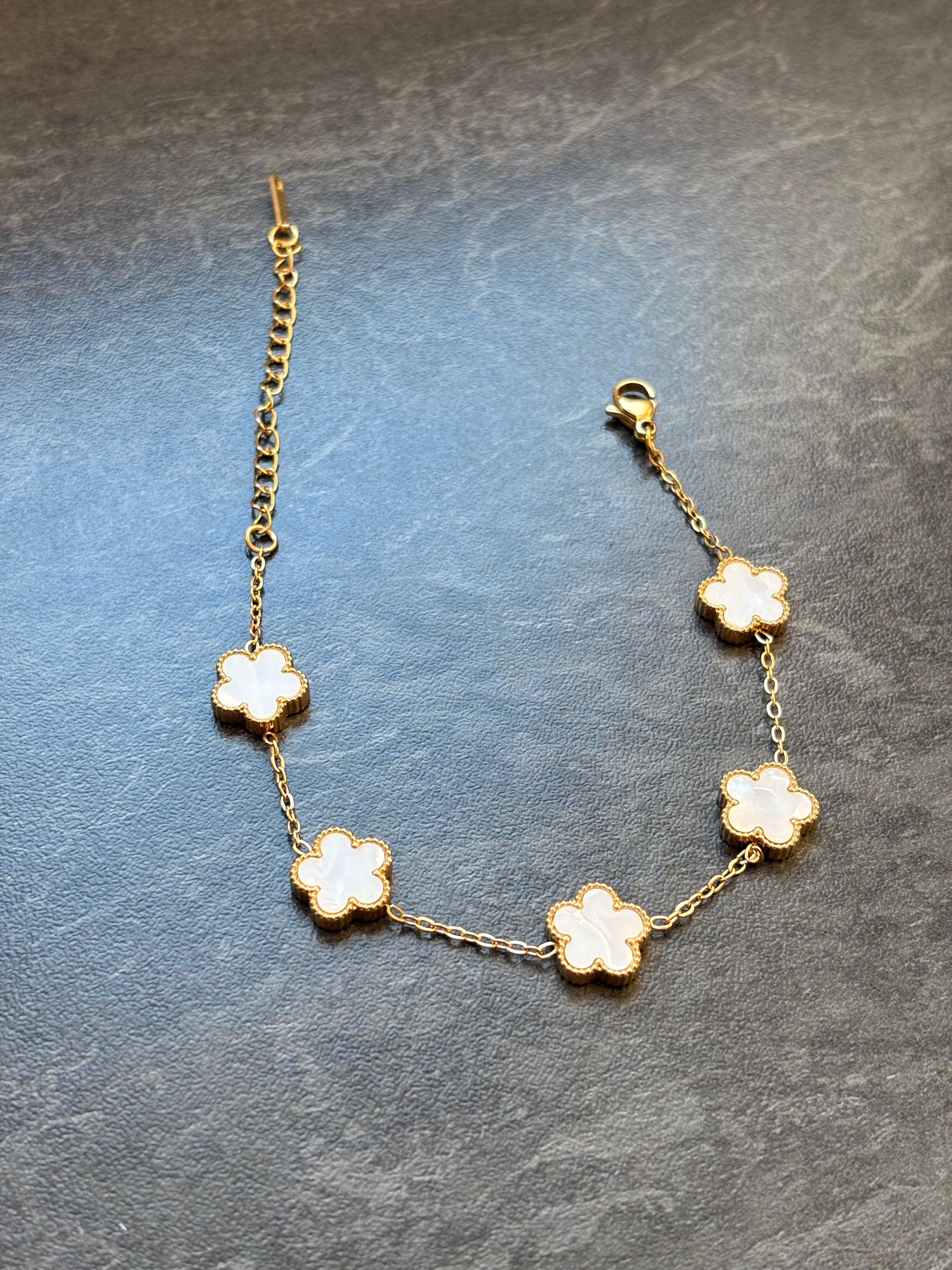 Bracelet Fleurs Délicates – Acier Inoxydable