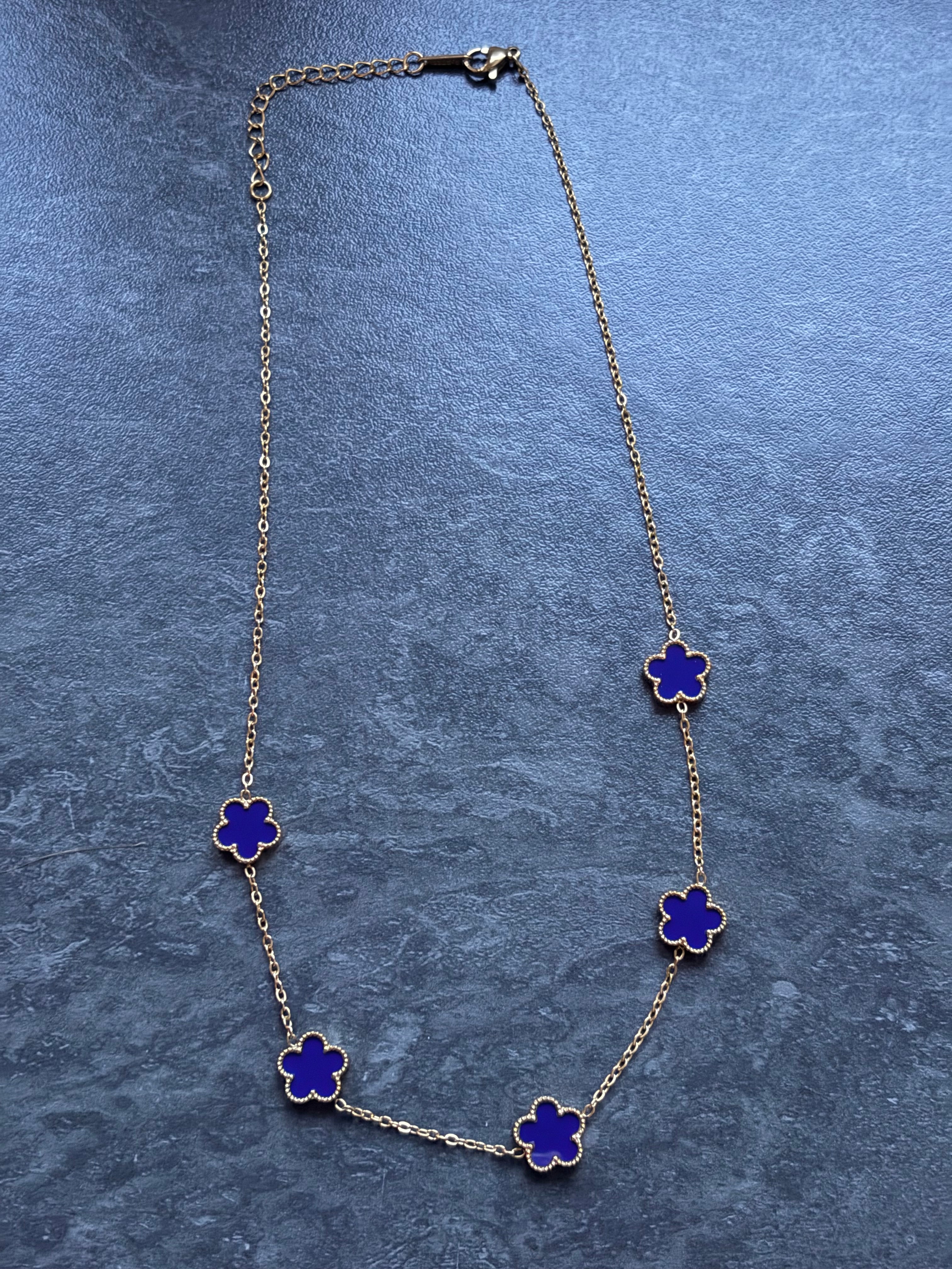 Collier Fleurs Élégance – Acier Inoxydable