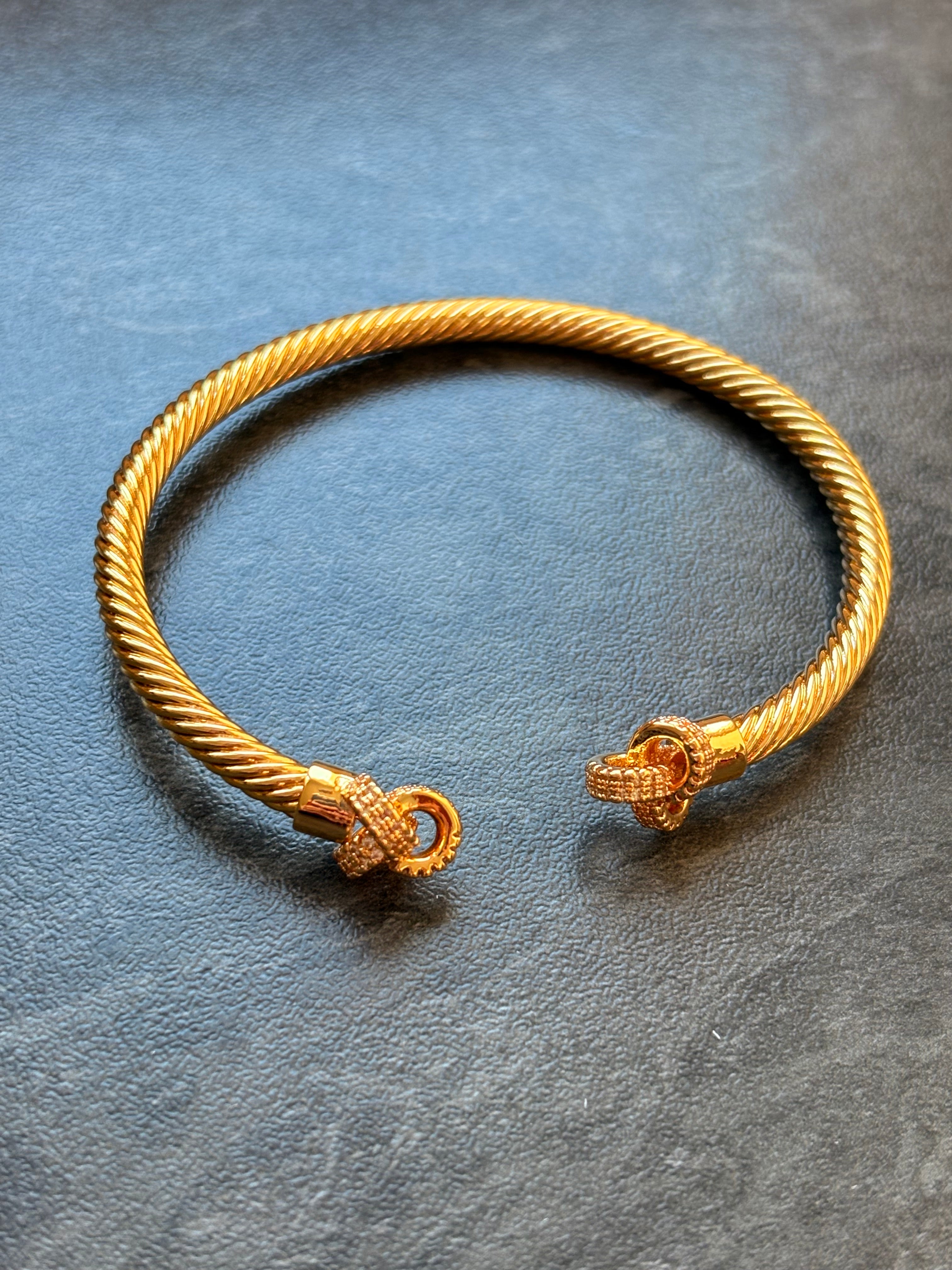 Bracelet Jonc Doré Torsadé – Acier Inoxydable