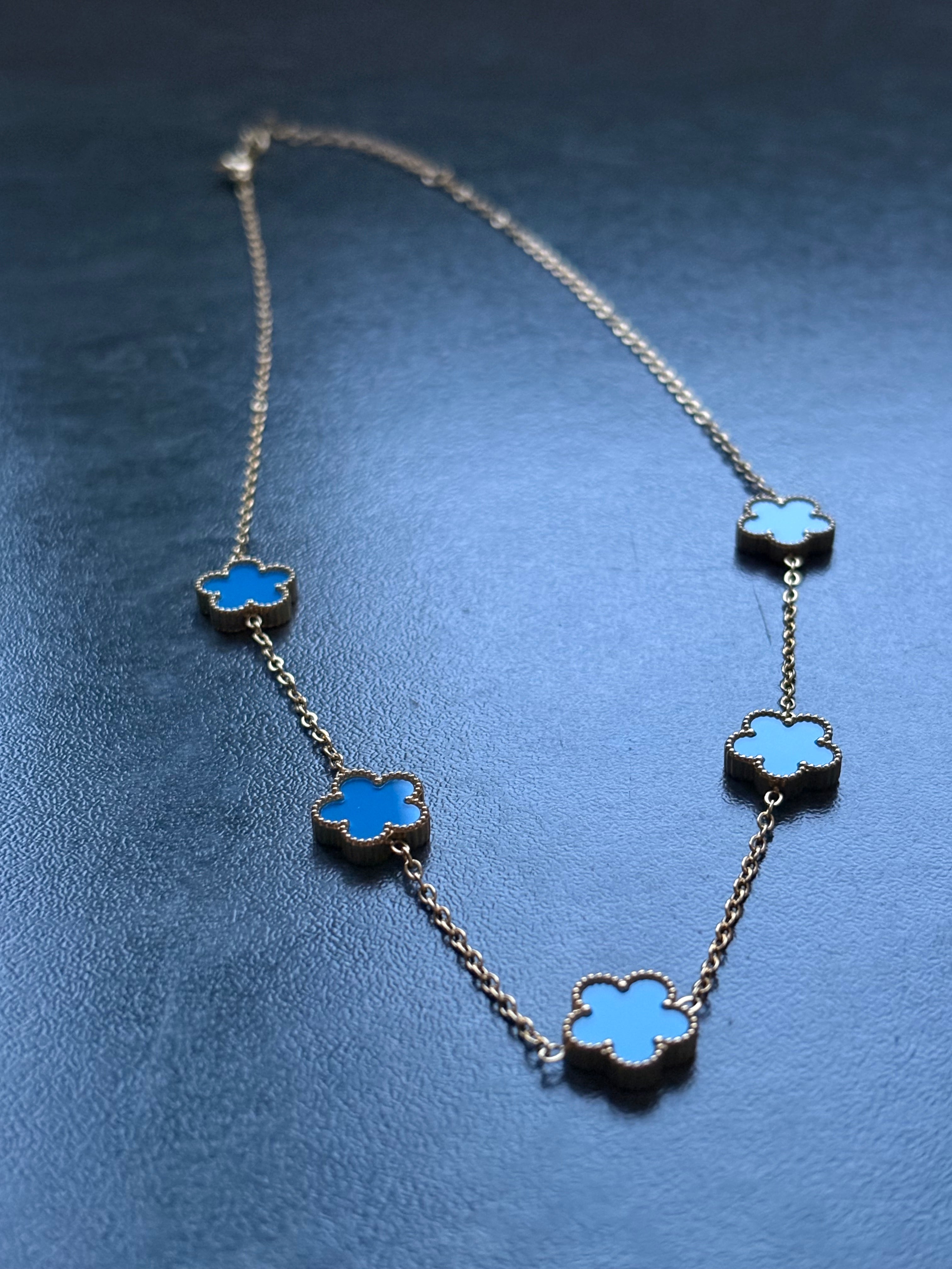 Collier Fleurs Élégance – Acier Inoxydable