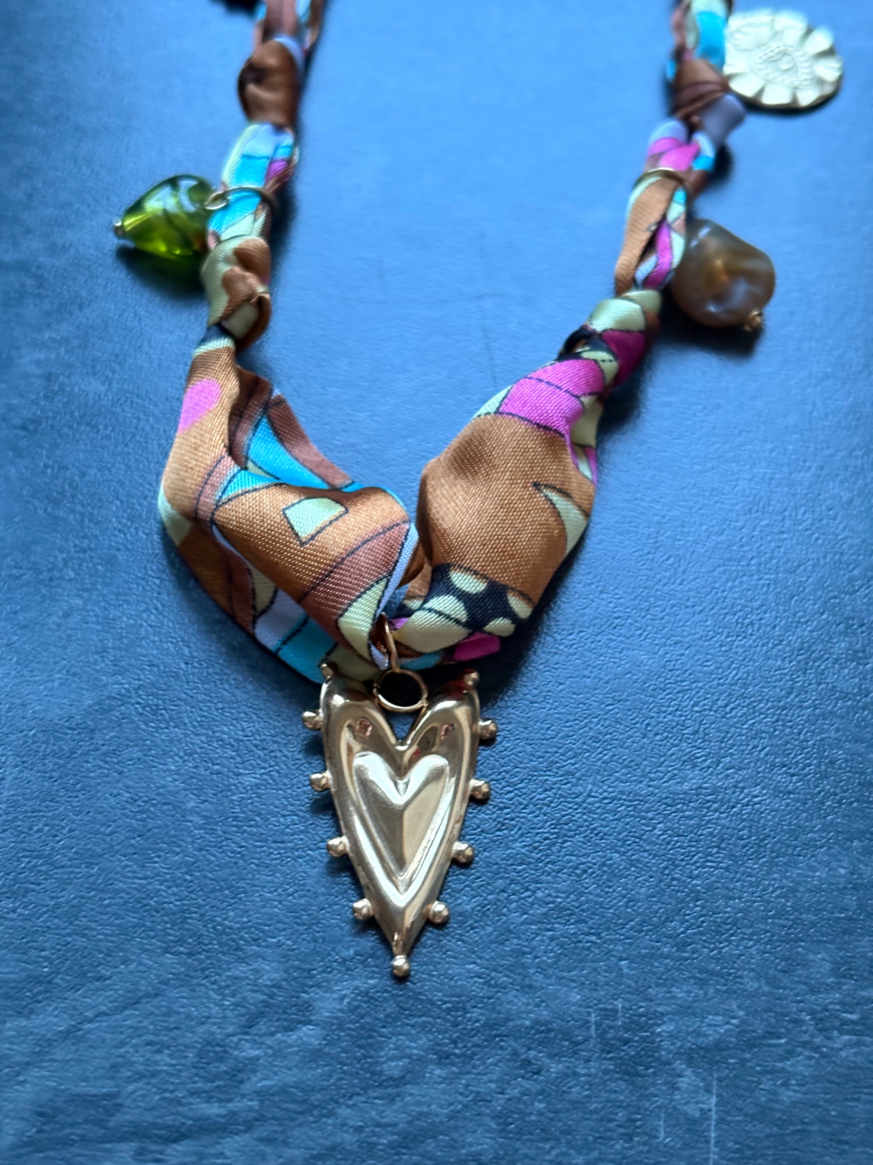 Collier Bandana Cœur Camel